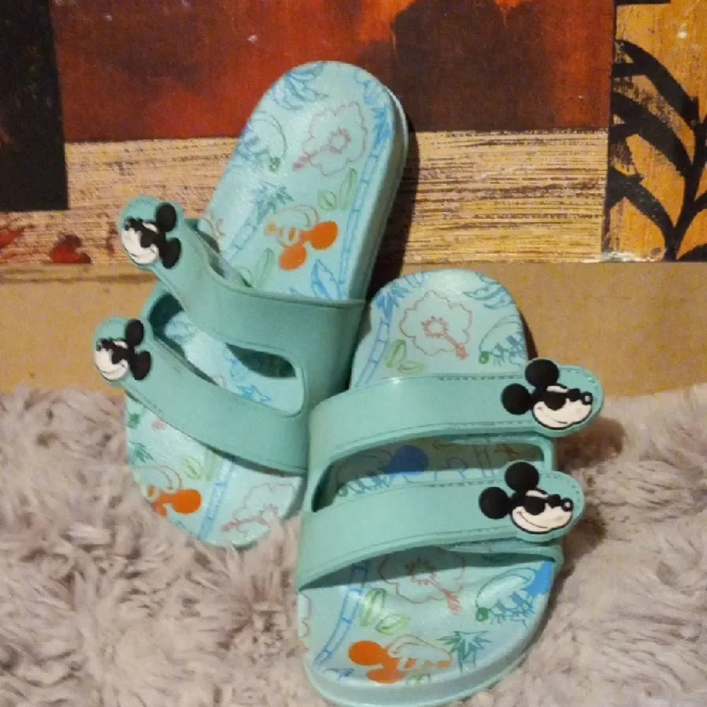 Disney mint green